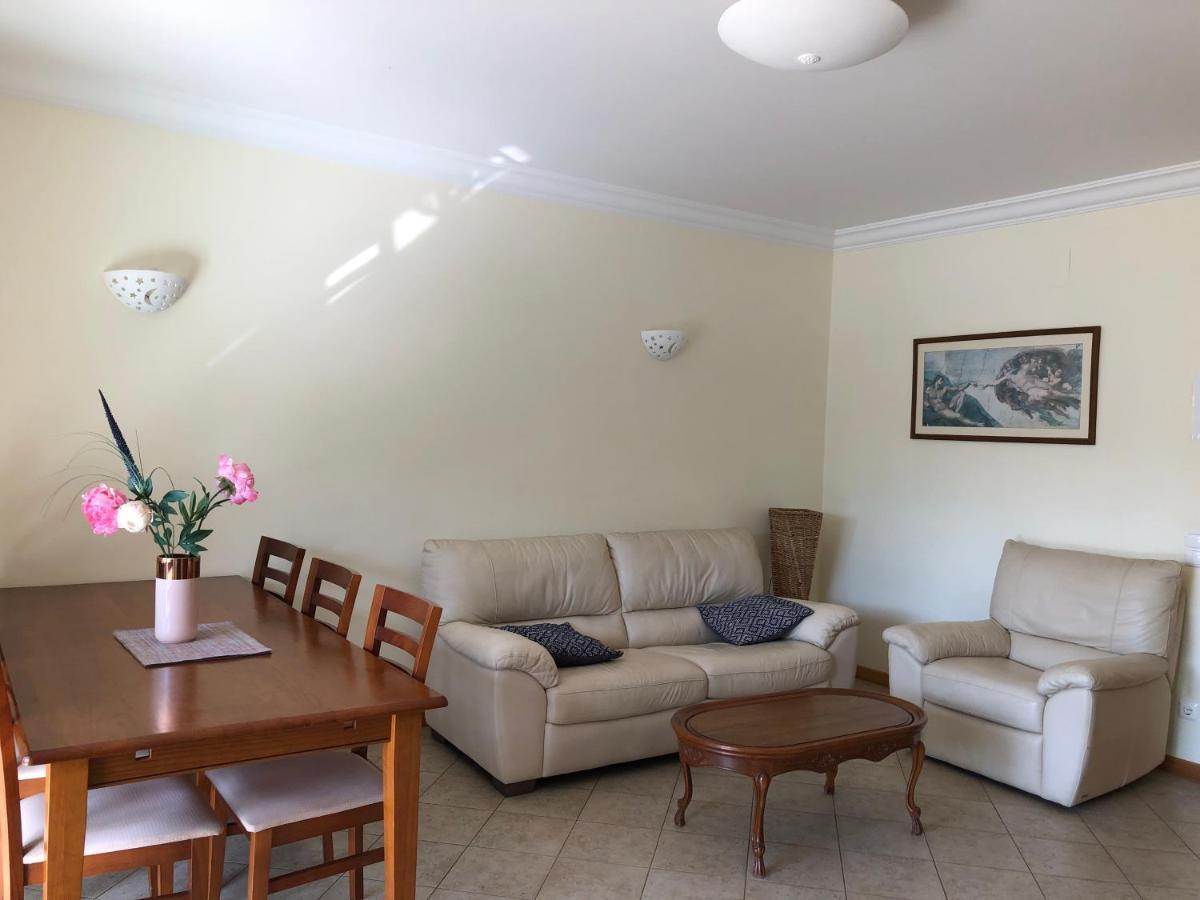 Apartamentos Pomba Branca Olhos de Agua  Luaran gambar